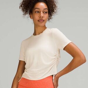 Side cinch ribbed tee